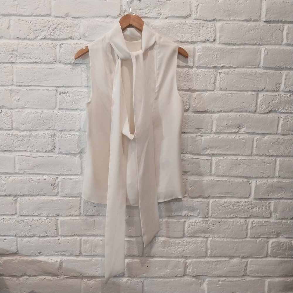 BCBG MaxAzria Top Womens M Ivory Solid Tie-Neck Open Back Sleeveless Lined Flowy
